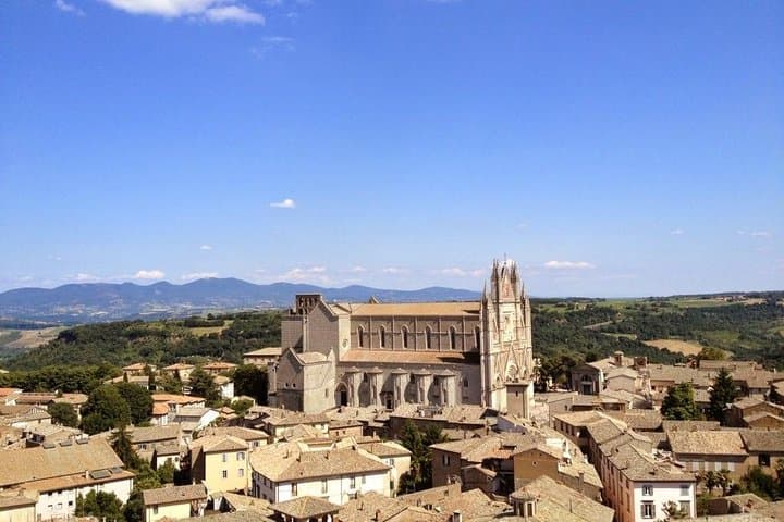 Explore Orvieto: Private Walking Tour of the Duomo and Medieval Streets photo 2
