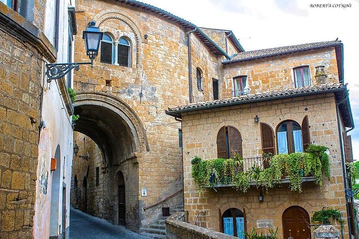 Explore Orvieto: Private Walking Tour of the Duomo and Medieval Streets photo 5