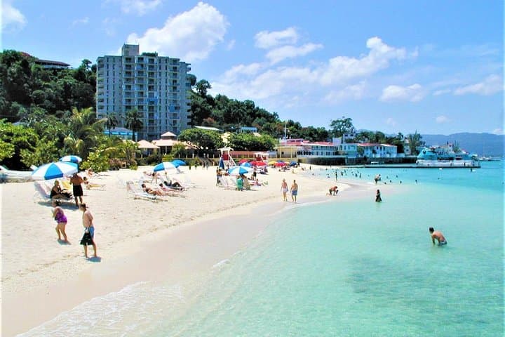 Half-Day Montego Bay Shore Excursion — Doctor's Cave Beach & City Highlights