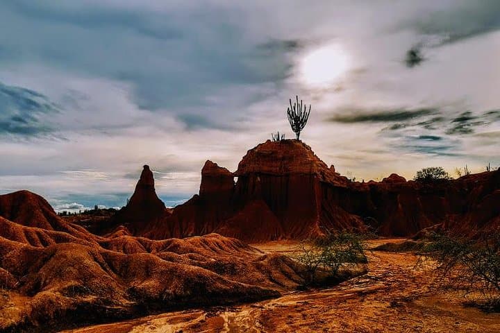 Tatacoa Desert Day Trip: Stargaze, Red Rock Viewpoints & Local Lunch