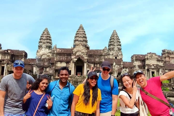 Private Angkor Wat Day Tour: Explore Angkor Wat, Angkor Thom & Ta Prohm