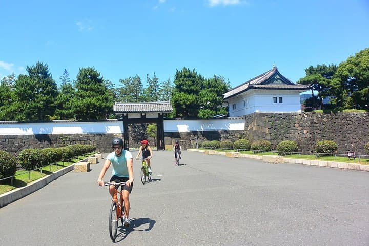 Tokyo Small-Group Guided Biking Tour: Shrines, Ginza & Waterfront Views photo 3