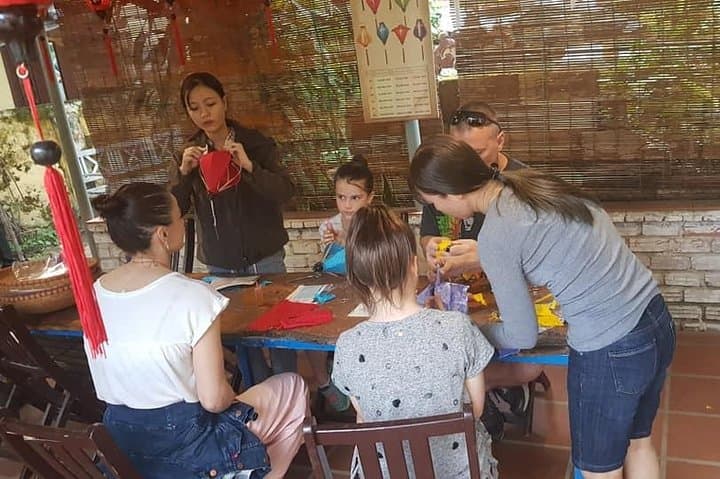 Evening Lantern Workshop & Hoi An Walking Tour with Sampan Ride photo 3