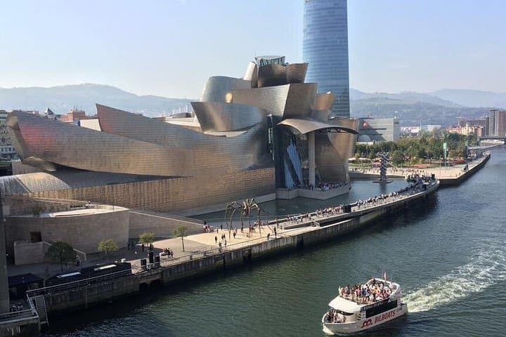 Bilbao Electric Bike Tour: 9km Guided E‑Bike Route from the Estuary to the Guggenheim