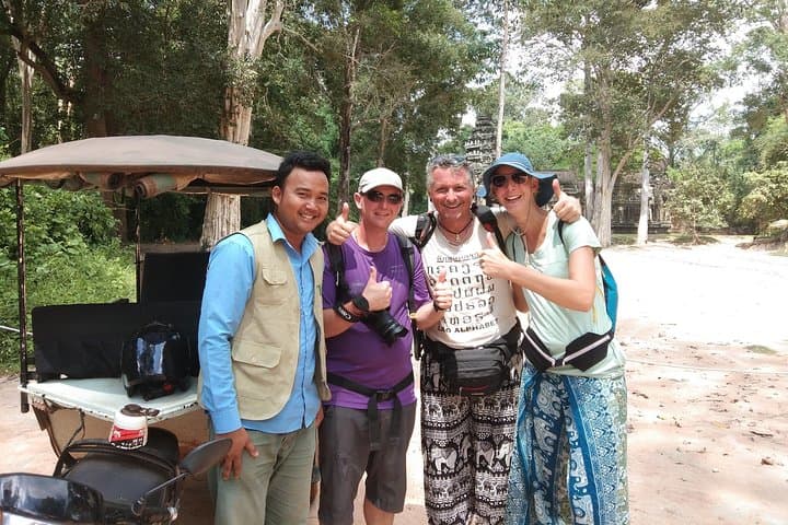 2-Day Angkor Wat Sunrise Tour — Banteay Srei & Tonle Sap photo 3