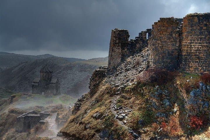Private Guided Tour to Amberd Castle and Kasagh Gorge from Yerevan photo 2