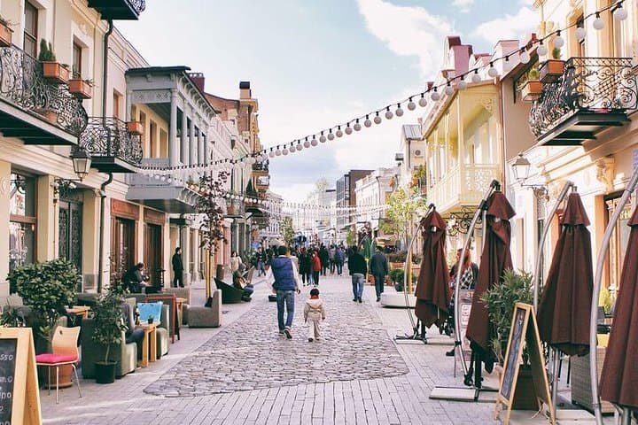 Five-Hour Old Town Walking Tour in Tbilisi with Sulfur Baths & Wine Tasting photo 3