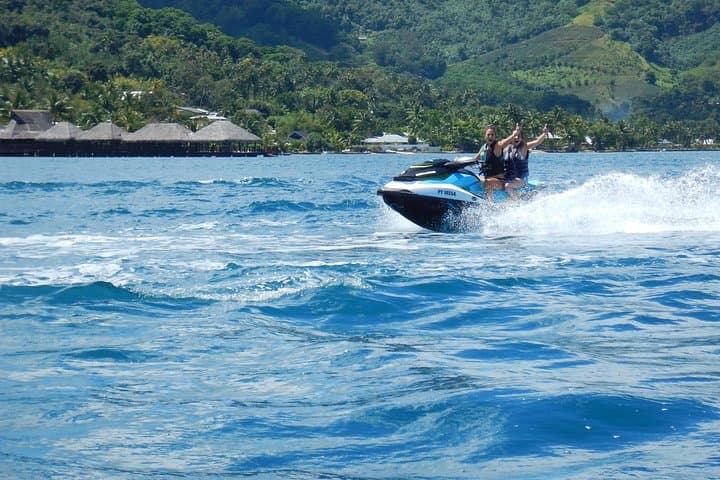 Moorea Jet-Ski Découverte: One-Hour Coastline Ride & Snorkel with Rays photo 3