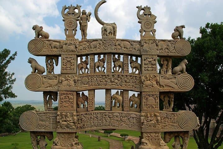 Full-Day Sanchi & Udayagiri Tour from Bhopal: Stupas, Rock-Cut Caves & Gupta Reliefs photo 4