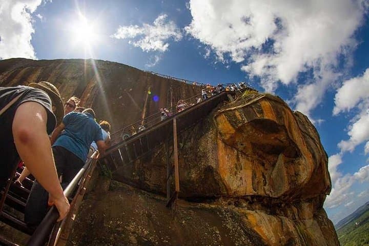 Full-Day Sigiriya Lion Rock and Dambulla Cave Temple Tour from Colombo photo 2