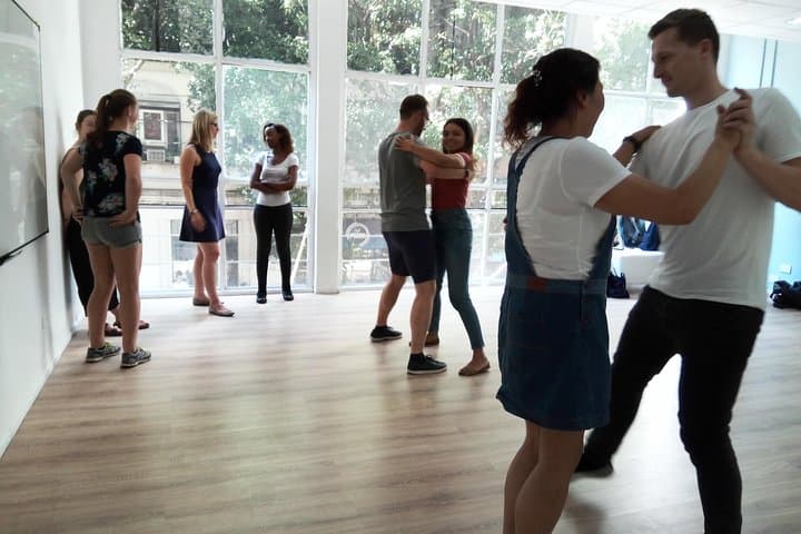 Tango Lessons in Buenos Aires with Vamos Academy — Private 90-Minute Class photo 2