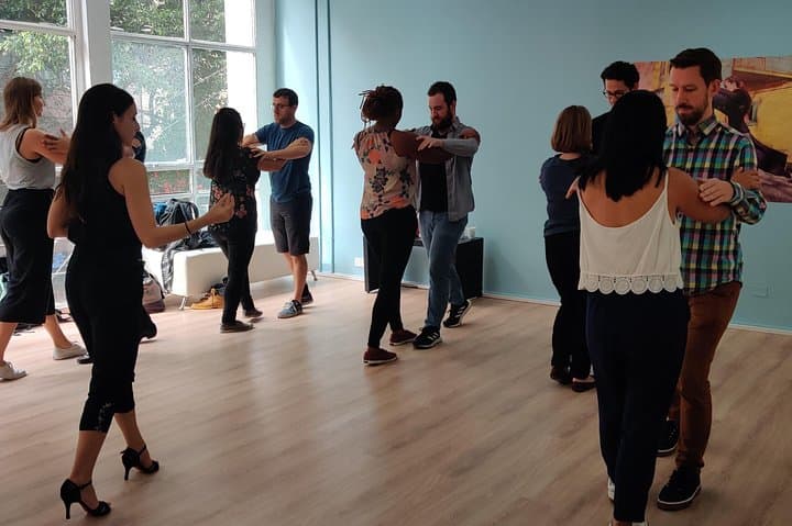 Tango Lessons in Buenos Aires with Vamos Academy — Private 90-Minute Class photo 4