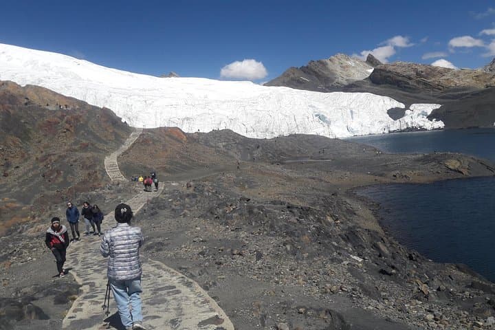 Pastoruri Glacier Private Day Trip from Huaraz — Full-Day High-Altitude Glacier Experience photo 5