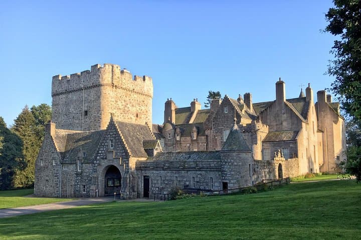 Aberdeen Transfer and Private Guided Tour: Castles, Coast & Distilleries photo 6