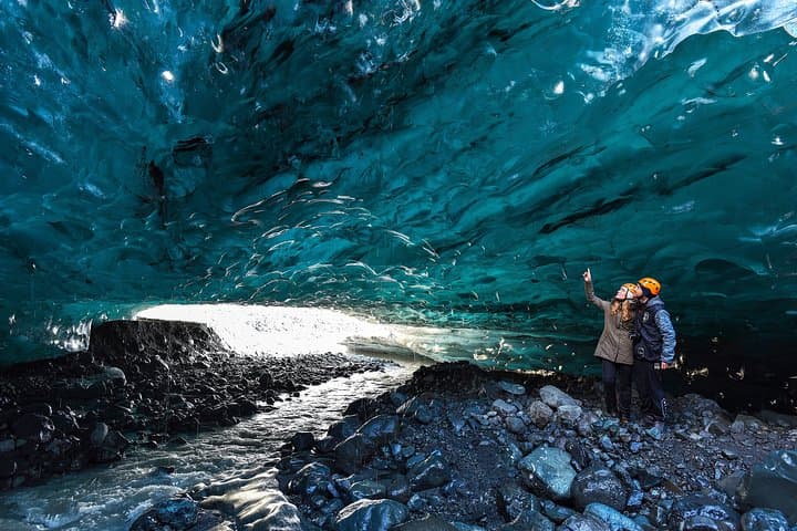 3-Day Iceland Ice Cave & South Coast Adventure: Golden Circle, Glacier Hike, Jökulsárlón and Northern Lights