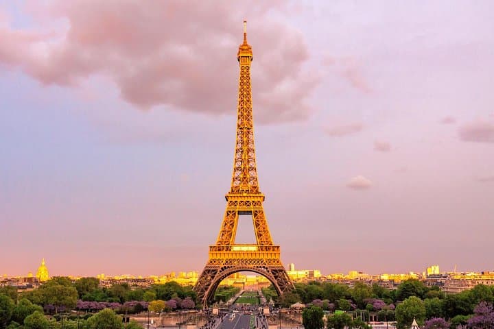 Eiffel Tower Pre-Booked Lift Ticket with Summit Options — Skip-the-Line Paris Views photo 2