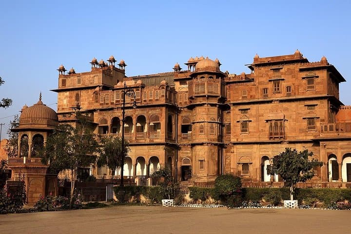 Bikaner Full-Day Sightseeing: Junagarh Fort, Temples & Local Lunch