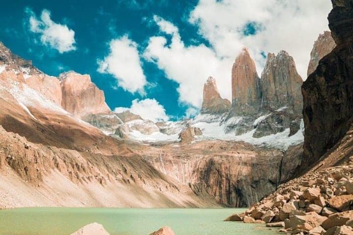 Hike to Base Las Torres: Full-Day Trek in Torres del Paine