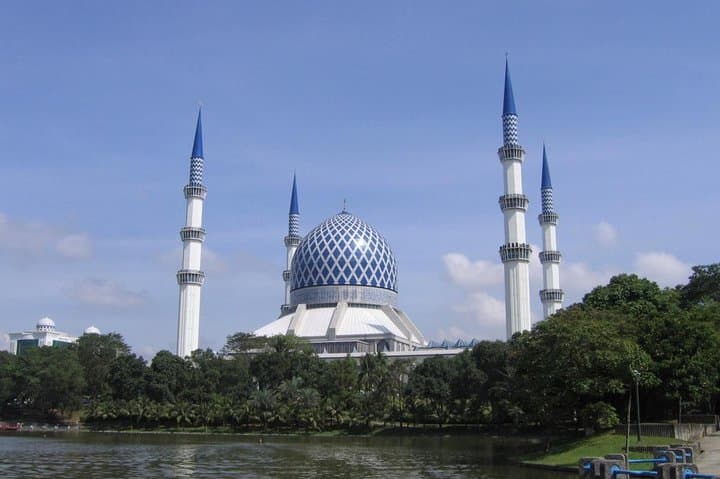 Blue Mosque & Batu Caves Day Tour from Kuala Lumpur photo 5