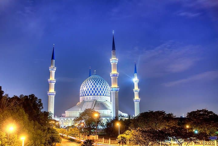 Blue Mosque & Batu Caves Day Tour from Kuala Lumpur photo 3