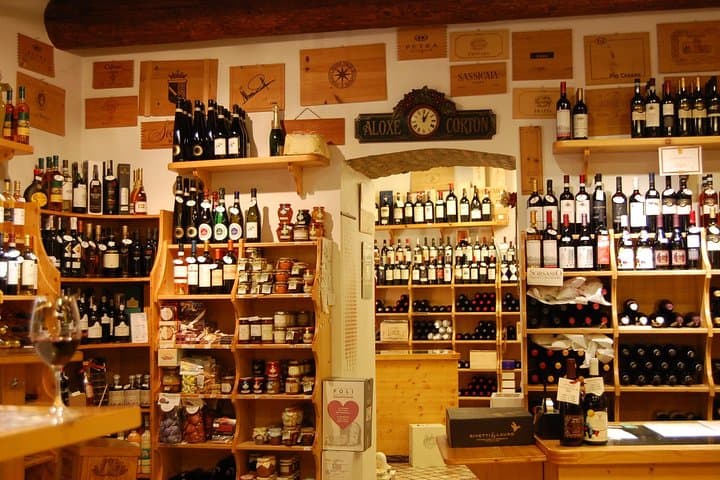 Como Cathedral, Cableway & Wine Tasting: A Day on Lake Como photo 2