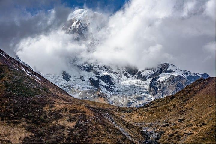 Annapurna Circuit Trek: Classic 18-Day High-Altitude Loop in Nepal photo 2