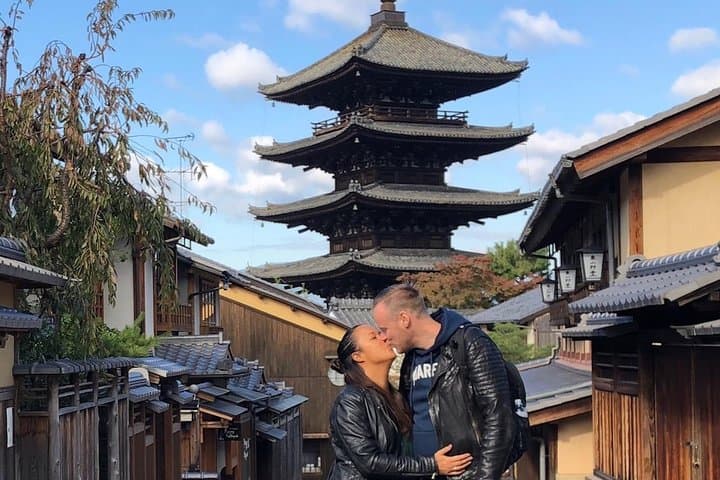 Kyoto VIP Private Tour — Custom Gardens, Temples & Chauffeured Sightseeing
