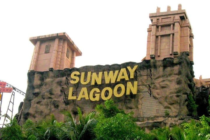 Full-Day Sunway Lagoon Theme Park Tour: Waves, Rides & Wildlife Near Kuala Lumpur photo 2