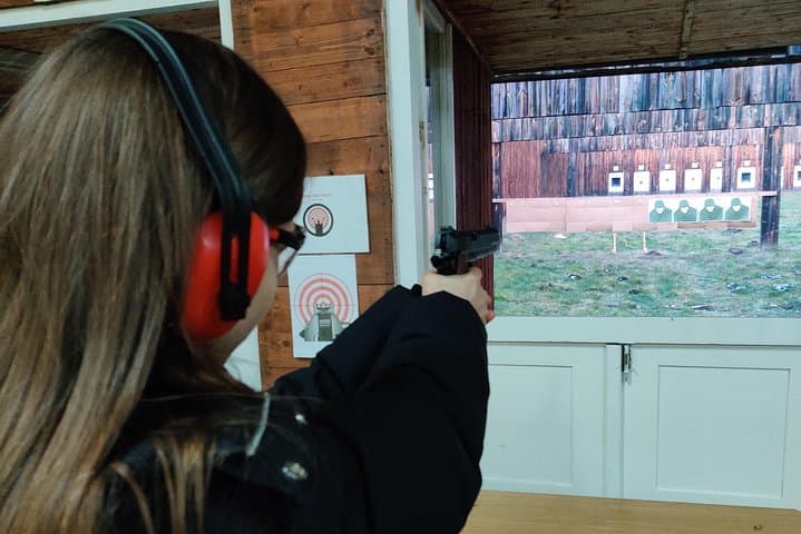 Zakopane Shooting Range: 30‑Shot UZI, Scorpion Evo 3 & Glock Experience photo 3
