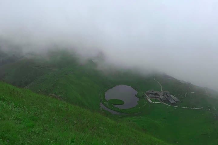 Prashar Lake Trek: 2-Day Himalayan Trek and Camping at 2,730m photo 5