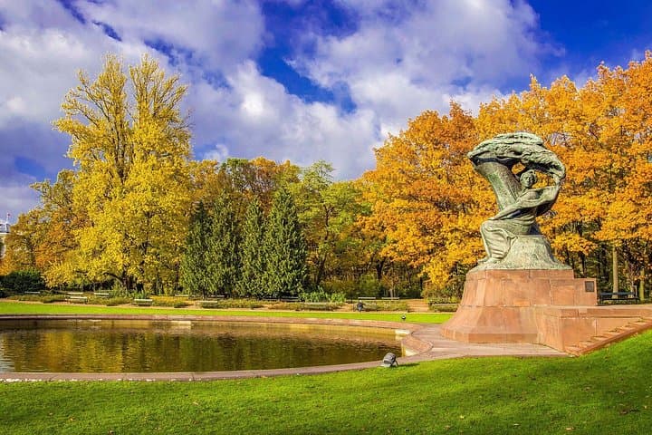 Discover Warsaw’s Gardens: 3-Hour Local Green Walk Through Łazienki & BUW photo 3