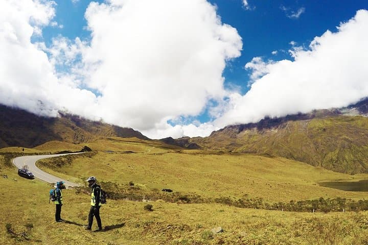 Downhill Mountain Bike from Abra Malaga to Machu Picchu via Santa Teresa photo 3