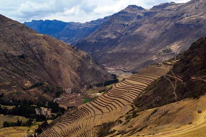 Two-Day Sacred Valley & Machu Picchu: Overnight Train and Guided Citadel Visit photo 3