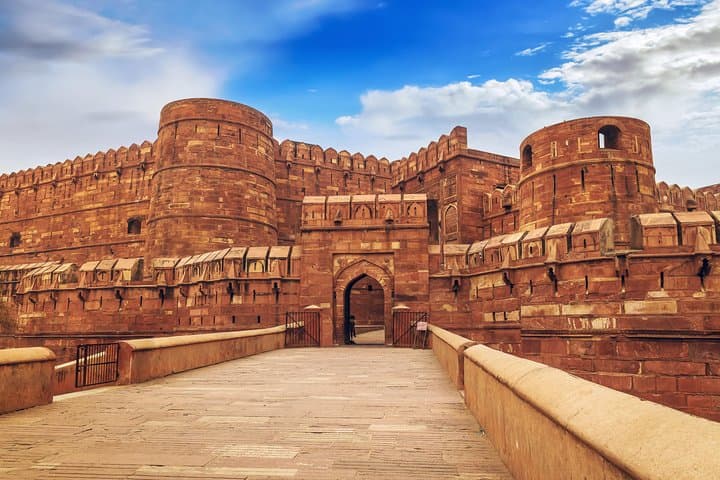 Taj Mahal Day Trip by Gatimaan Express: Taj Mahal, Agra Fort & Baby Taj in One Day photo 3