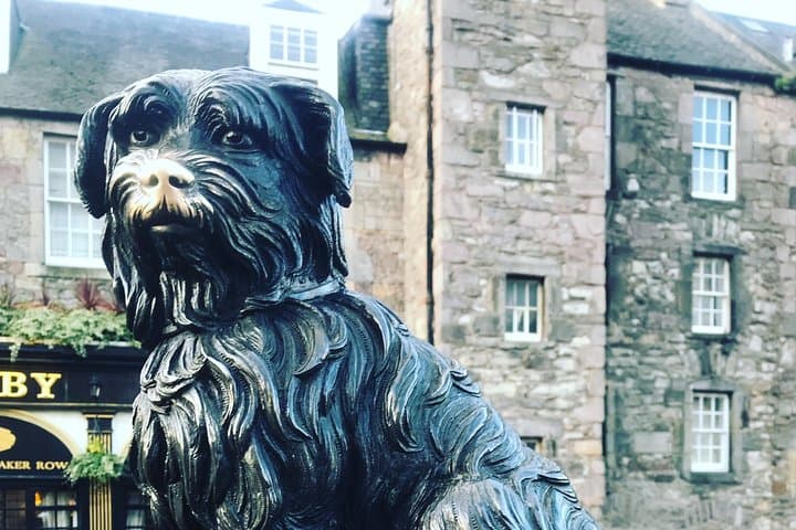 Edinburgh Highlights: Two-Hour Private Luxury Driving Tour of Old & New Town photo 2
