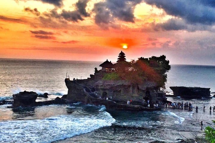 Tanah Lot Sunset & Sangeh Monkey Forest Day Tour — Temple, Monkeys and Coastal Sunset