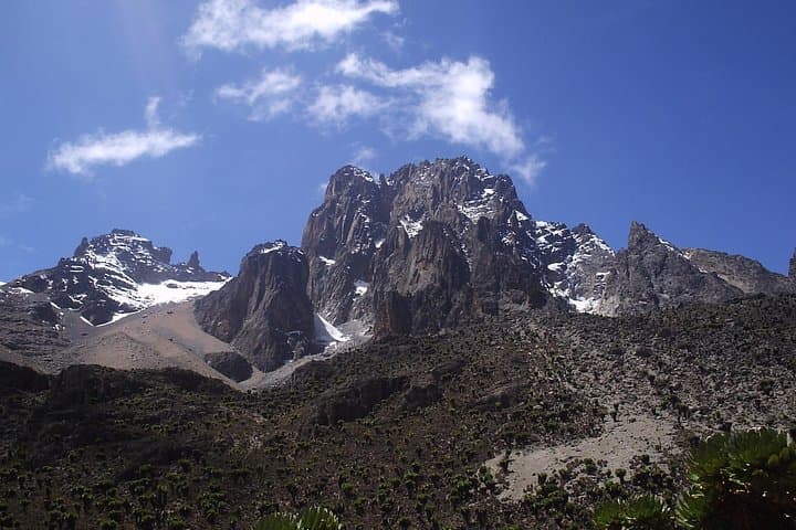 Summit Point Lenana: 6-Day Guided Hike on Mount Kenya