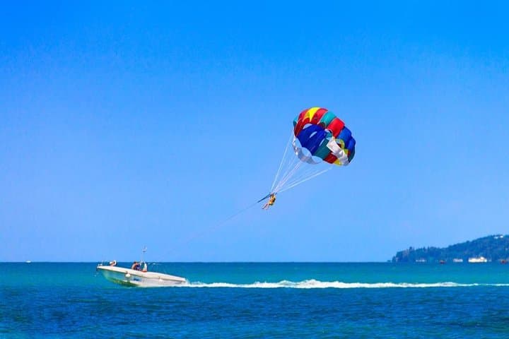 Parasailing in Punta Cana: 15-Minute Coastal Flight Over Bávaro