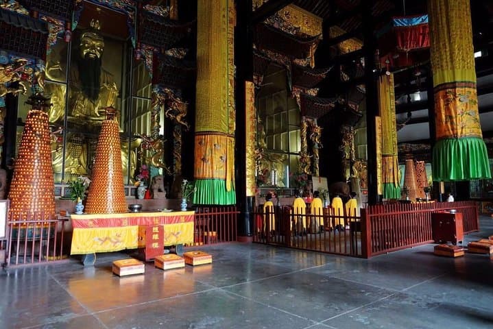 Private 2-Day Chengdu Sightseeing: Pandas, Temples & Leshan Giant Buddha photo 6