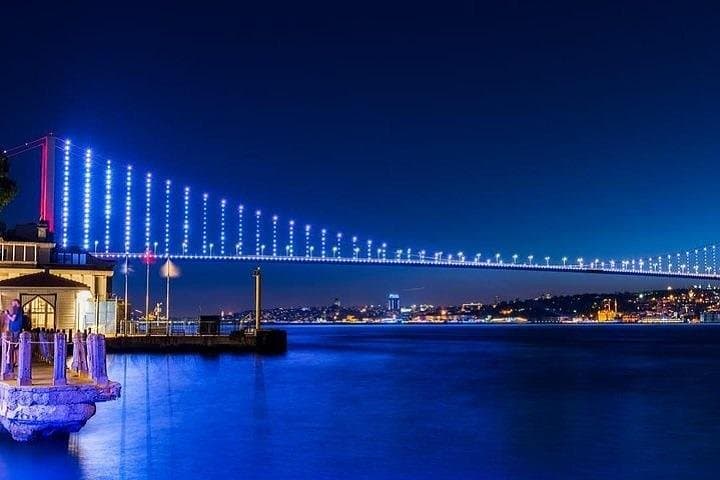 Night Cruise on the Bosphorus: Dinner, Dancers & Fireworks in Istanbul