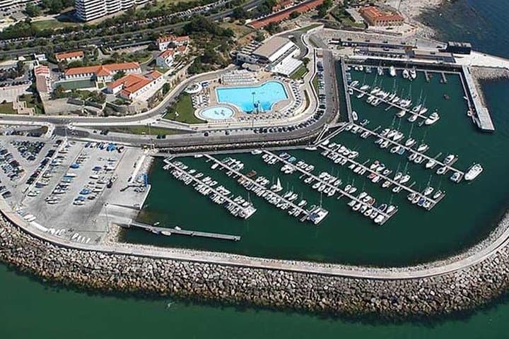 Lisbon to Cascais Coastal Paddle Tour — Lesson and Scenic Route photo 6