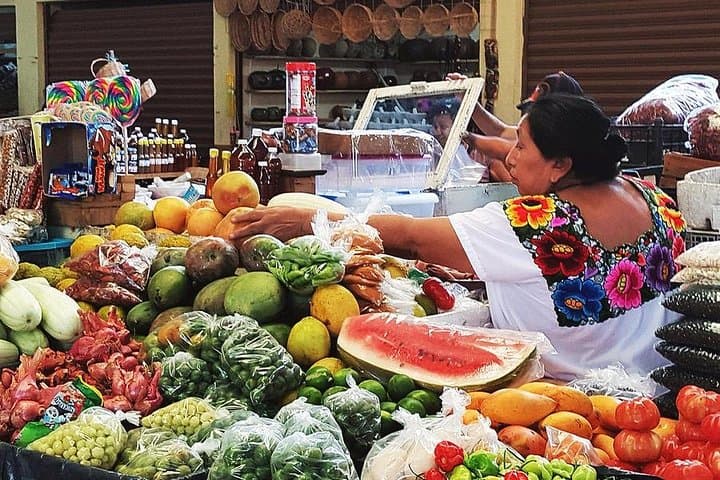Donceles Mural and Food Tour — Authentic Cancun Street Art & Local Eats photo 3