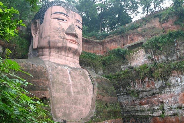 Chengdu Pandas, Leshan Giant Buddha & Mount Emei 2-Day Tour photo 4