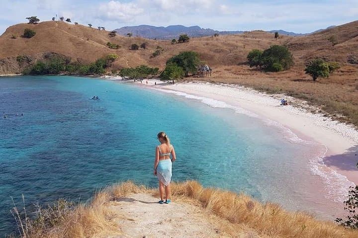 One-Day Komodo Sailing: Padar Views, Pink Beach & Manta Encounters photo 5