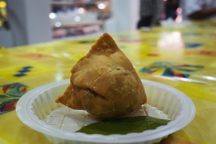 Street Food Walk from Paharganj to Connaught Place — New Delhi Food Tour photo 3