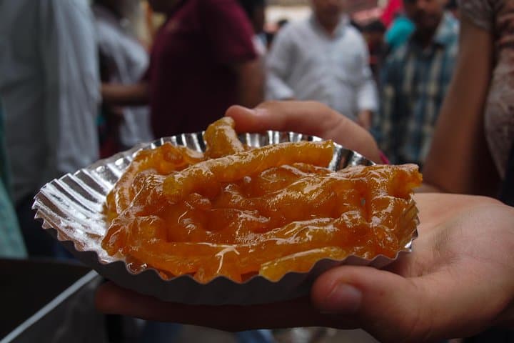 Street Food Walk from Paharganj to Connaught Place — New Delhi Food Tour photo 6