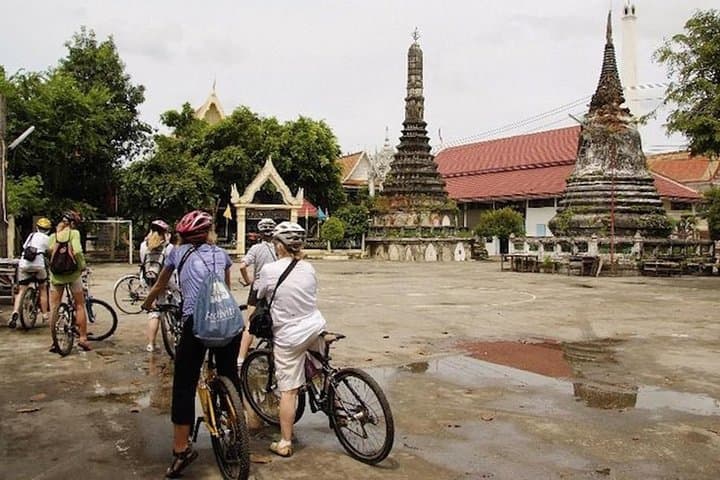 Historic Bangkok Bike Tour: Pedal Thonburi's Backstreets & Riverfront photo 4