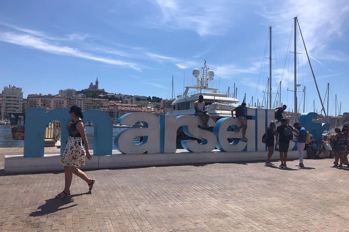 Marseille Sunset Apéro Tour: Vieux‑Port Snacks, Pastis & Sunset Views photo 4