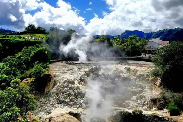 Full-Day Private Furnas Jeep Tour: Hot Springs, Cozido & Tea Plantations