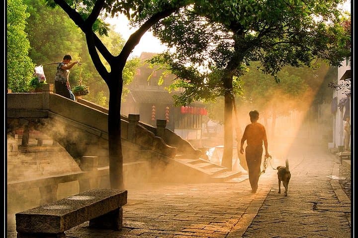Tianping Mountain and Mudu Water Town: A Day Trip from Suzhou for Maple Hues and Canal Strolls